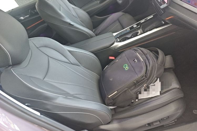 Used Volkswagen Passat 2025 Pro 380TSI Dragon Supreme Edition Right Front Seat