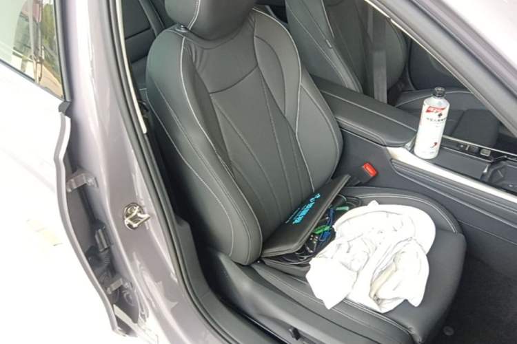 Used Volkswagen Passat 2025 Pro 380TSI Dragon Supreme Edition Right Front Seat