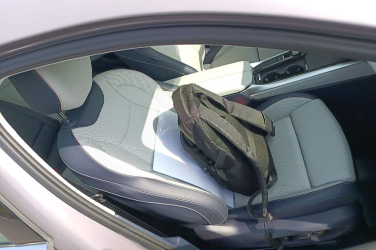 Used Volkswagen Passat 2025 Pro 380TSI Dragon Supreme Edition Right Front Seat