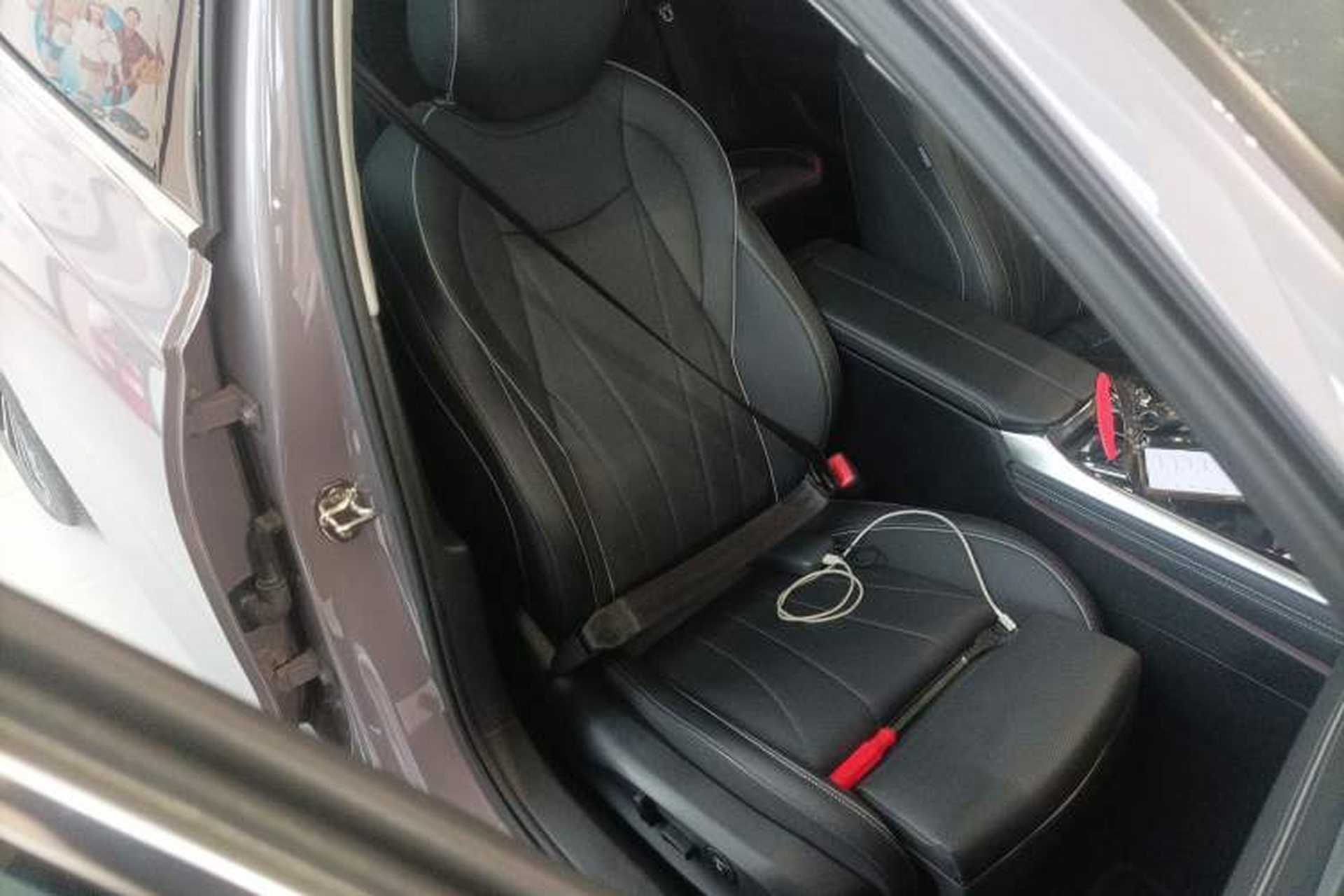 Used Volkswagen Passat 2025 Pro 380TSI Dragon Supreme Edition Right Front Seat