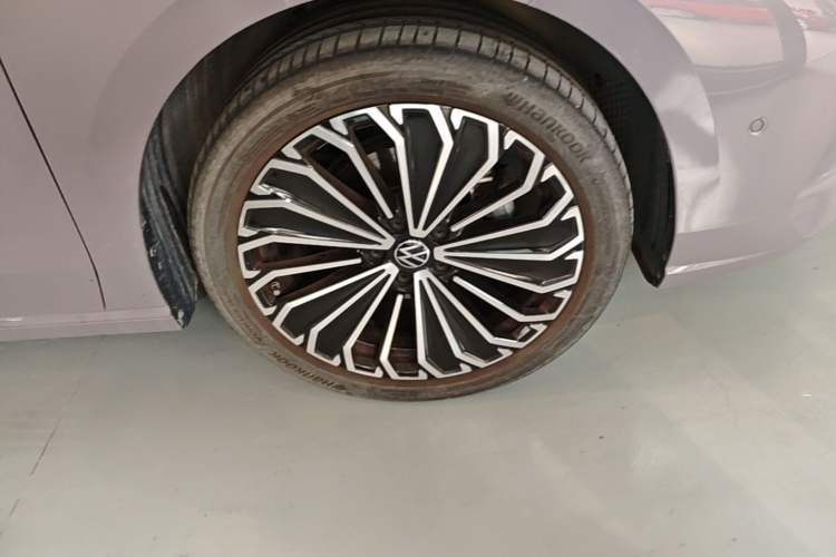 Used Volkswagen Passat 2025 Pro 380TSI Dragon Supreme Edition Right Front Wheel Hub