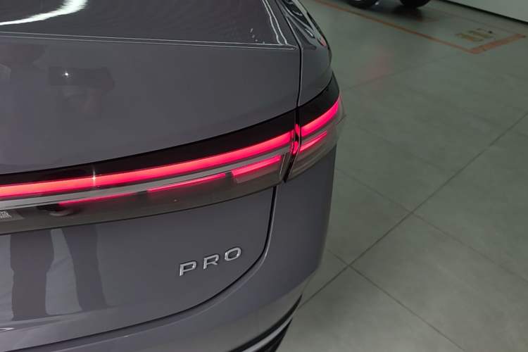 Used Volkswagen Passat 2025 Pro 380TSI Dragon Supreme Edition Right Rear Taillight