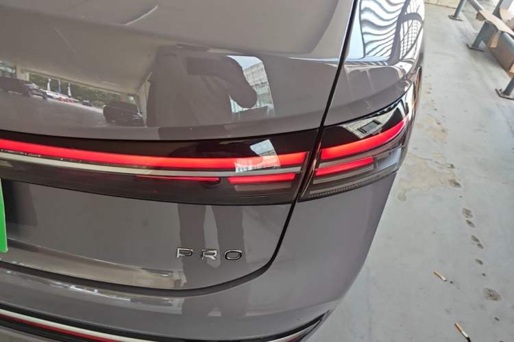 Used Volkswagen Passat 2025 Pro 380TSI Dragon Supreme Edition Right Rear Taillight