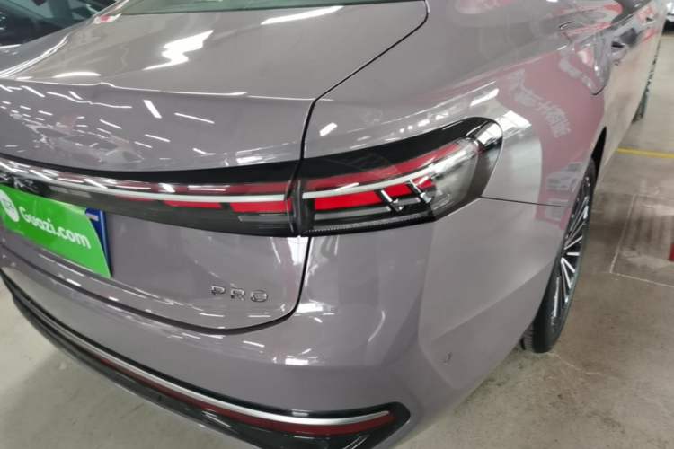 Used Volkswagen Passat 2025 Pro 380TSI Dragon Supreme Edition Right Rear Taillight