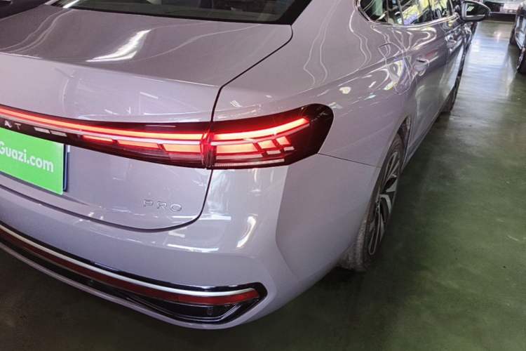 Used Volkswagen Passat 2025 Pro 380TSI Dragon Glory Edition Right Rear Taillight
