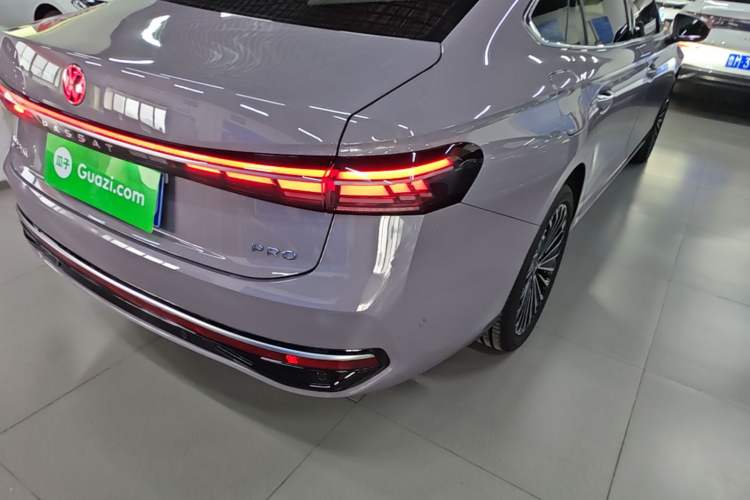 Used Volkswagen Passat 2025 Pro 380TSI Dragon Supreme Edition Right Rear Taillight