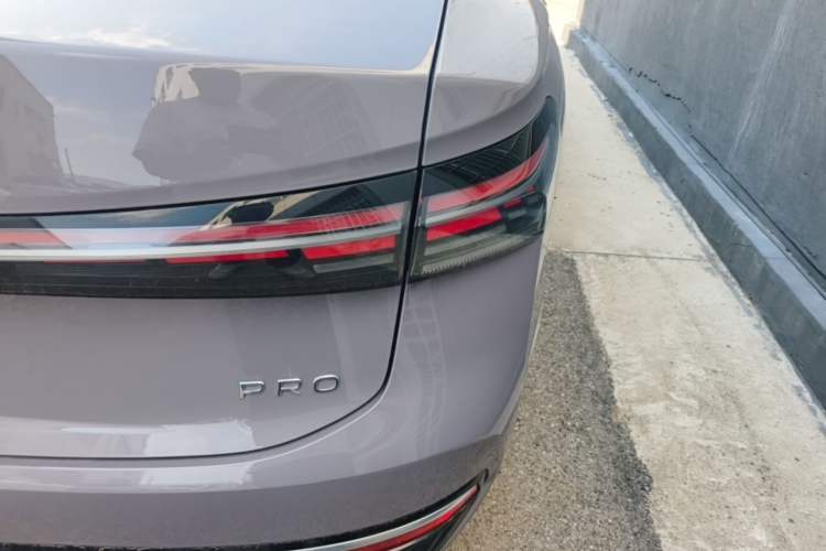 Used Volkswagen Passat 2025 Pro 380TSI Dragon Supreme Edition Right Rear Taillight