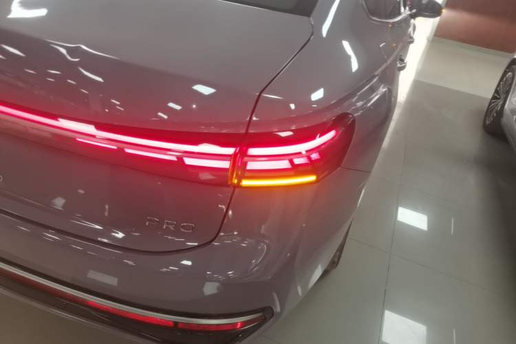 Used Volkswagen Passat 2025 Pro 380TSI Dragon Supreme Edition Right Rear Taillight