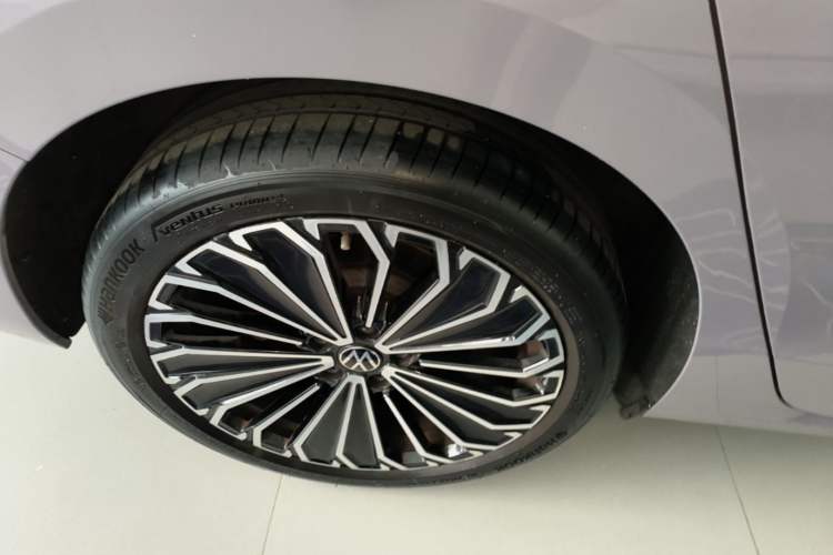 Used Volkswagen Passat 2025 Pro 380TSI Dragon Supreme Edition Right Rear Wheel Hub