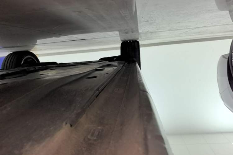 Used Volkswagen Passat 2025 Pro 380TSI Dragon Supreme Edition Right Side Sill