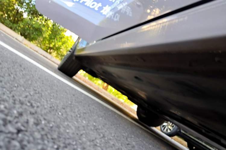 Used Volkswagen Passat 2025 Pro 380TSI Dragon Supreme Edition Right Side Sill