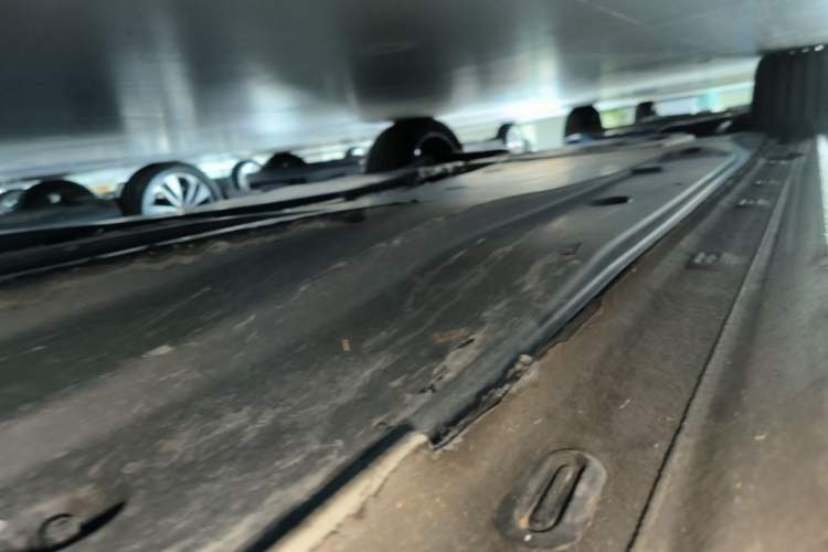 Used Volkswagen Passat 2025 Pro 380TSI Dragon Supreme Edition Right Side Sill