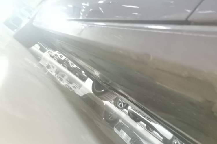 Used Volkswagen Passat 2025 Pro 380TSI Dragon Supreme Edition Right Side Sill
