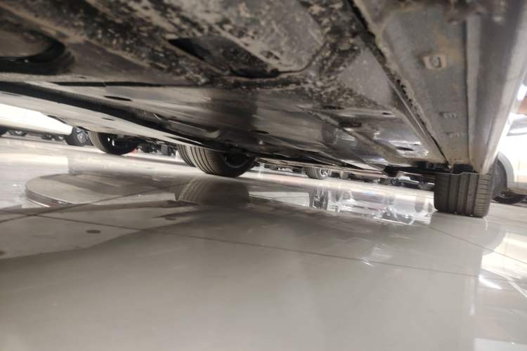 Used Volkswagen Passat 2025 Pro 380TSI Starry Dragon Luxury Edition Right Side Sill