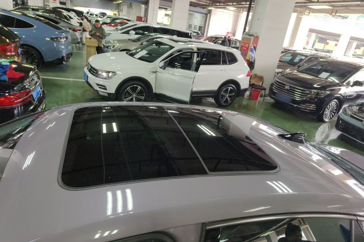 Used Volkswagen Passat 2025 Pro 380TSI Dragon Supreme Edition Roof