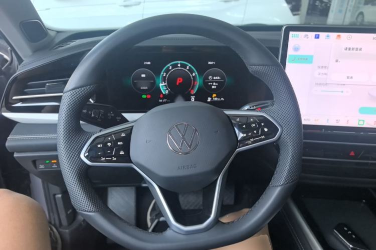 Used Volkswagen Passat 2025 Pro 380TSI Dragon Supreme Edition Steering Wheel