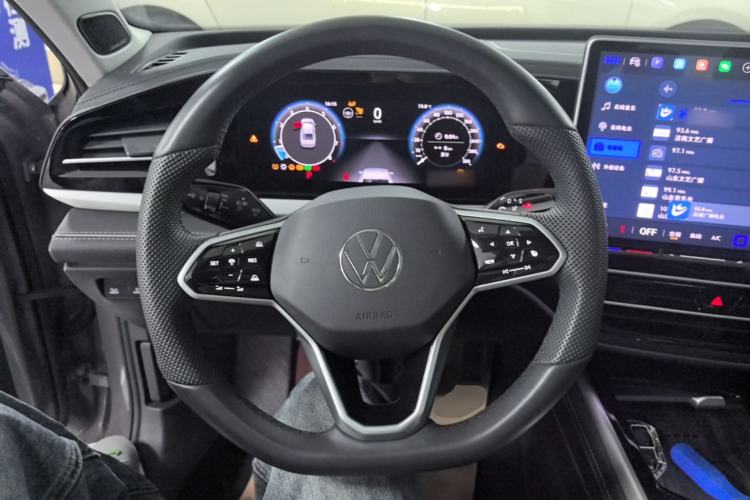 Used Volkswagen Passat 2025 Pro 380TSI Dragon Supreme Edition Steering Wheel