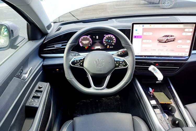 Used Volkswagen Passat 2025 Pro 380TSI Dragon Supreme Edition Steering Wheel