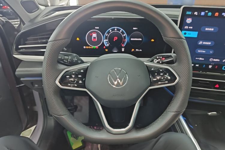 Used Volkswagen Passat 2025 Pro 380TSI Dragon Supreme Edition Steering Wheel