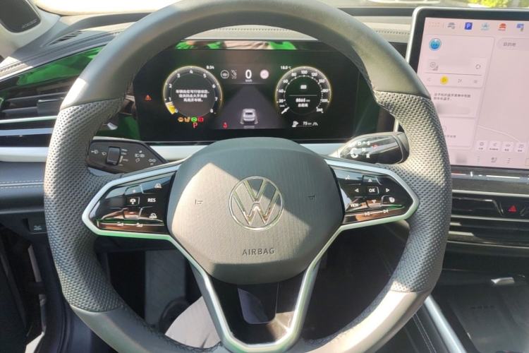 Used Volkswagen Passat 2025 Pro 380TSI Dragon Supreme Edition Steering Wheel