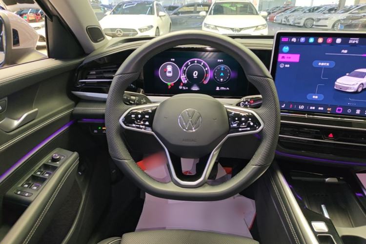 Used Volkswagen Passat 2025 Pro 380TSI Dragon Supreme Edition Steering Wheel