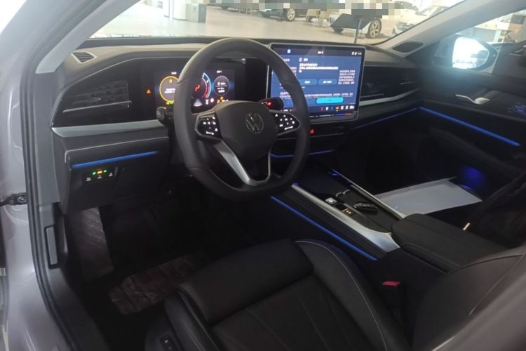 Used Volkswagen Passat 2025 Pro 380TSI Dragon Supreme Edition Steering Wheel