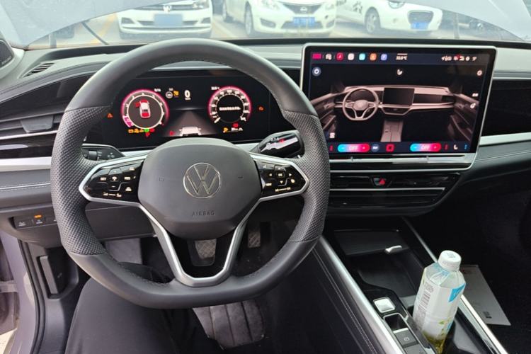 Used Volkswagen Passat 2025 Pro 380TSI Dragon Supreme Edition Steering Wheel