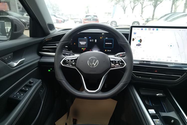 Used Volkswagen Passat 2025 Pro 380TSI Dragon Supreme Edition Steering Wheel