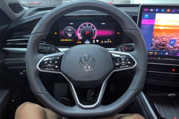 Used Volkswagen Passat 2025 Pro 380TSI Dragon Supreme Edition Steering Wheel