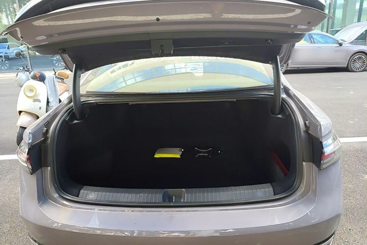 Used Volkswagen Passat 2025 Pro 380TSI Dragon Supreme Edition Trunk