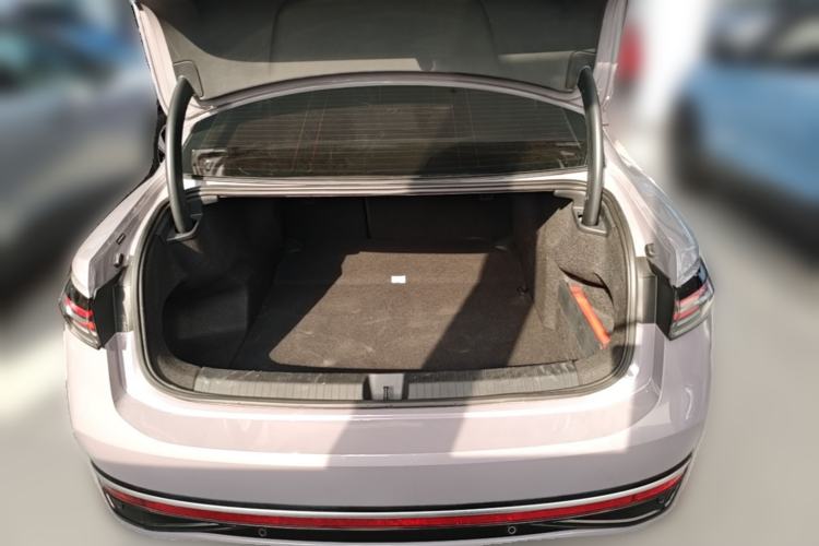 Used Volkswagen Passat 2025 Pro 380TSI Dragon Supreme Edition Trunk