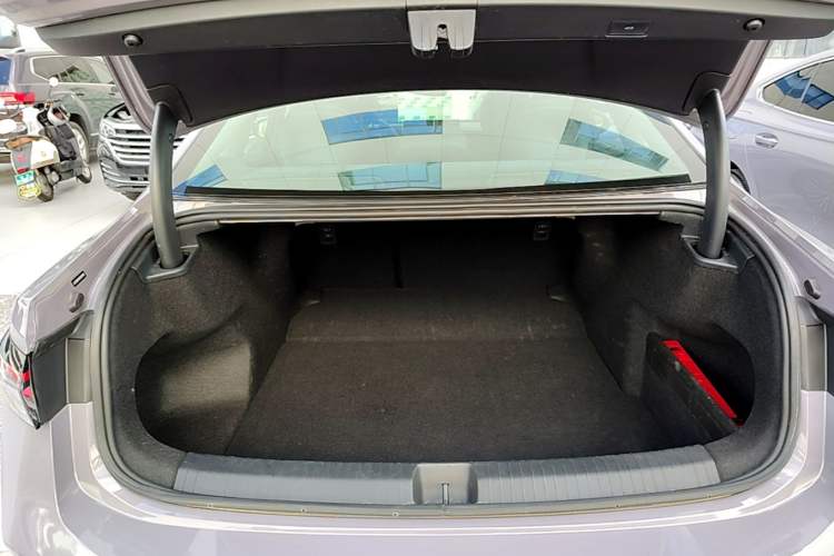Used Volkswagen Passat 2025 Pro 380TSI Dragon Supreme Edition Trunk