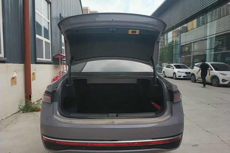 Used Volkswagen Passat 2025 Pro 380TSI Dragon Supreme Edition Trunk