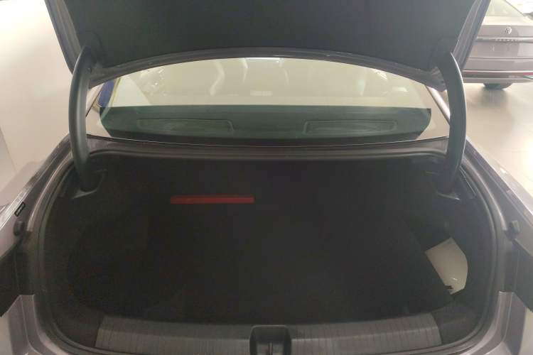 Used Volkswagen Passat 2025 Pro 380TSI Dragon Supreme Edition Trunk