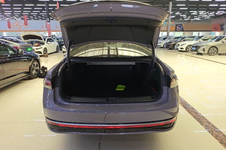 Used Volkswagen Passat 2025 Pro 380TSI Dragon Supreme Edition Trunk