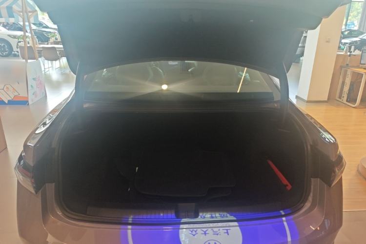 Used Volkswagen Passat 2025 Pro 380TSI Dragon Supreme Edition Trunk