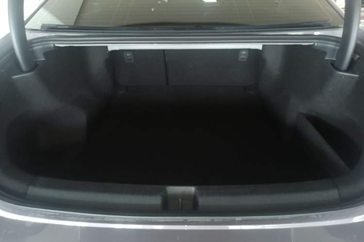Used Volkswagen Passat 2025 Pro 380TSI Dragon Supreme Edition Trunk