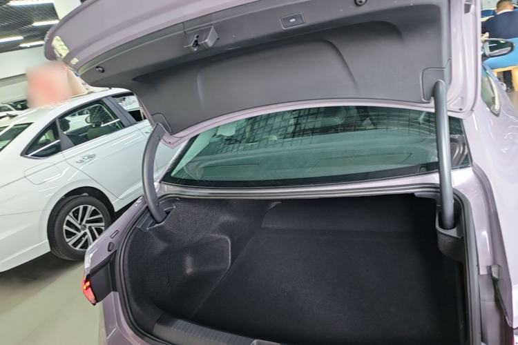 Used Volkswagen Passat 2025 Pro 380TSI Dragon Supreme Edition Trunk
