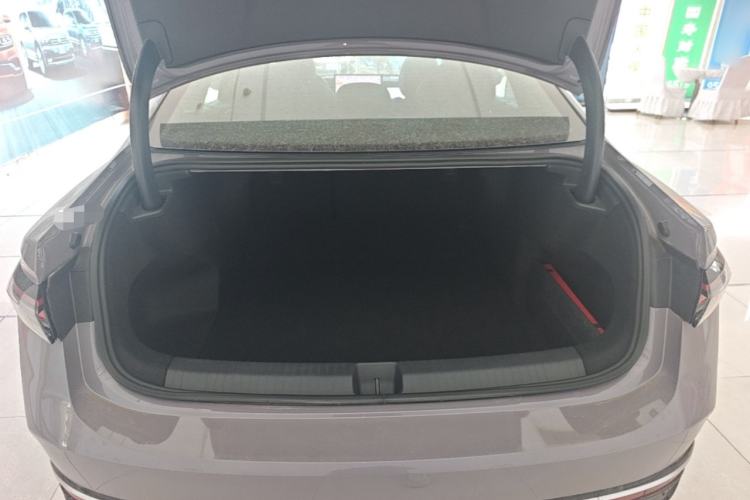 Used Volkswagen Passat 2025 Pro 380TSI Dragon Supreme Edition Trunk