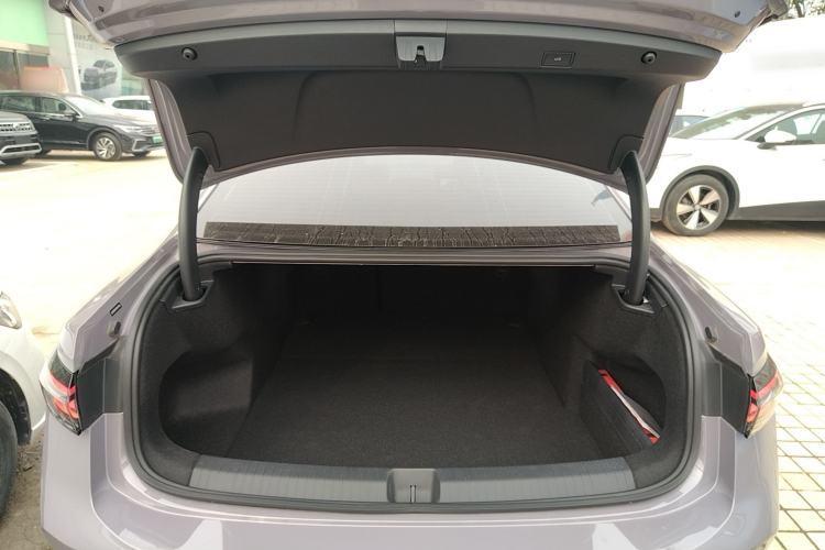 Used Volkswagen Passat 2025 Pro 380TSI Dragon Supreme Edition Trunk