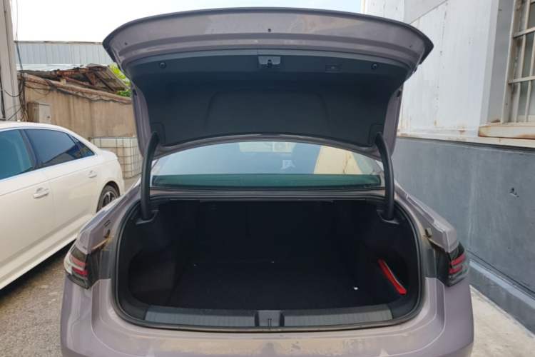 Used Volkswagen Passat 2025 Pro 380TSI Dragon Supreme Edition Trunk