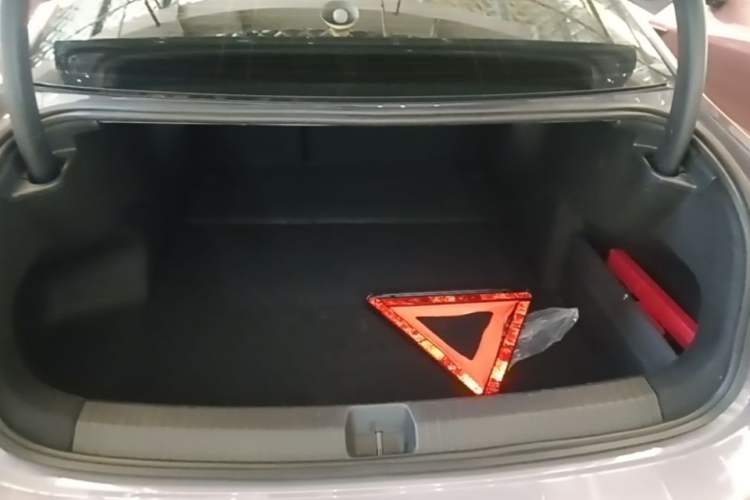 Used Volkswagen Passat 2025 Pro 380TSI Dragon Supreme Edition Trunk