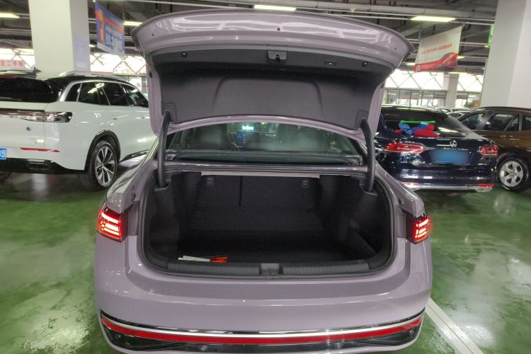 Used Volkswagen Passat 2025 Pro 380TSI Dragon Supreme Edition Trunk