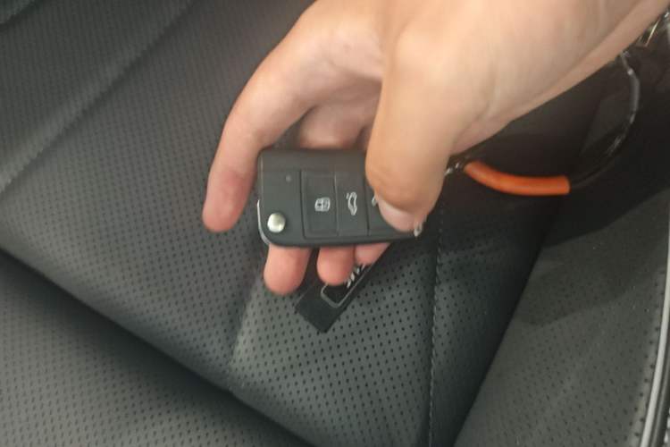 Used Volkswagen Passat 2025 Pro 380TSI Dragon Supreme Edition Vehicle Key