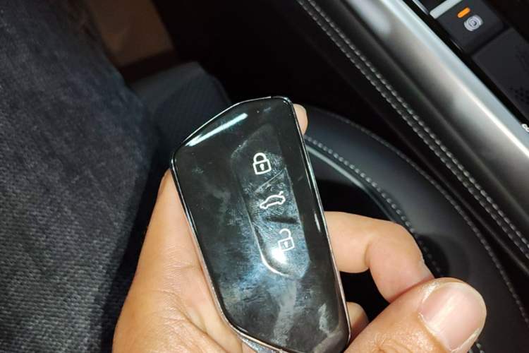 Used Volkswagen Passat 2025 Pro 380TSI Dragon Supreme Edition Vehicle Key