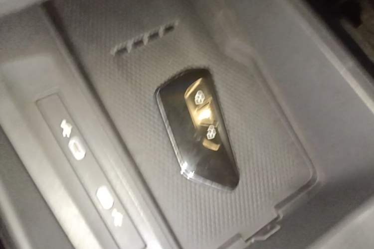 Used Volkswagen Passat 2025 Pro 380TSI Dragon Supreme Edition Vehicle Key
