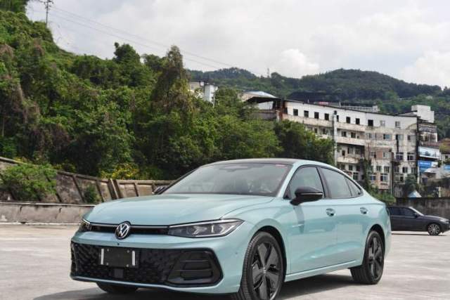 Used Volkswagen Passat 2025 Pro 380TSI Starry Dragon Luxury Edition