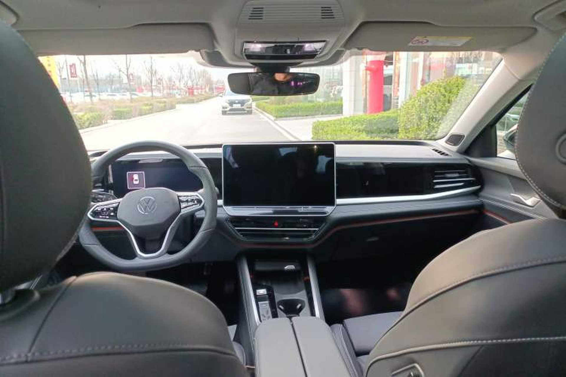 Used Volkswagen Passat 2025 Pro 380TSI Starry Dragon Luxury Edition Center Console