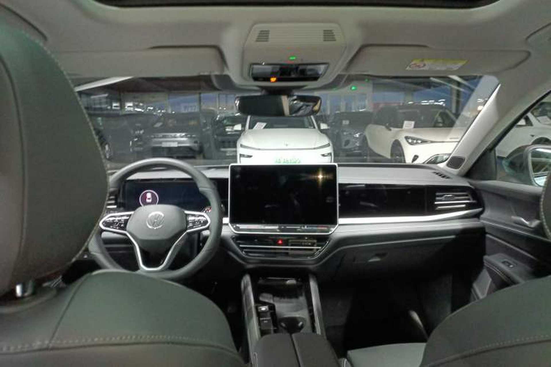 Used Volkswagen Passat 2025 Pro 380TSI Starry Dragon Edition Center Console