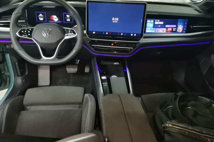 Used Volkswagen Passat 2025 Pro 380TSI Starry Dragon Luxury Edition Center Console